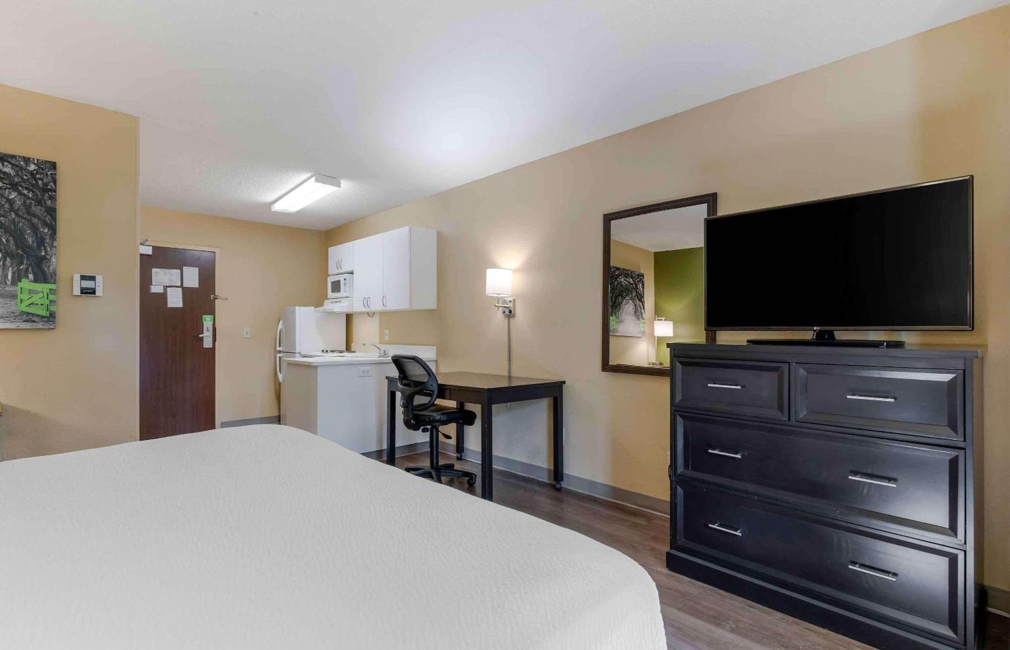 Extended Stay America Select Suites - Atlanta - Cumberland Mall Smyrna Exterior photo