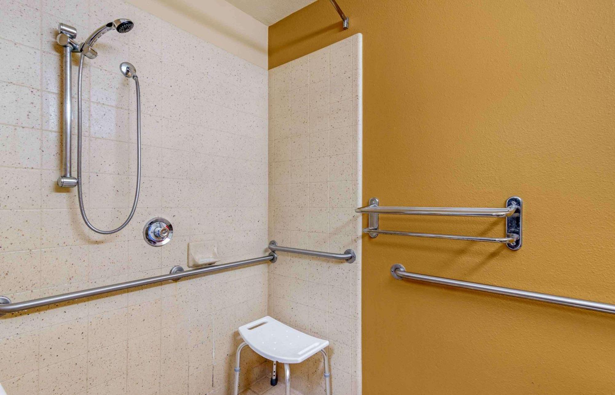 Extended Stay America Select Suites - Atlanta - Cumberland Mall Smyrna Exterior photo