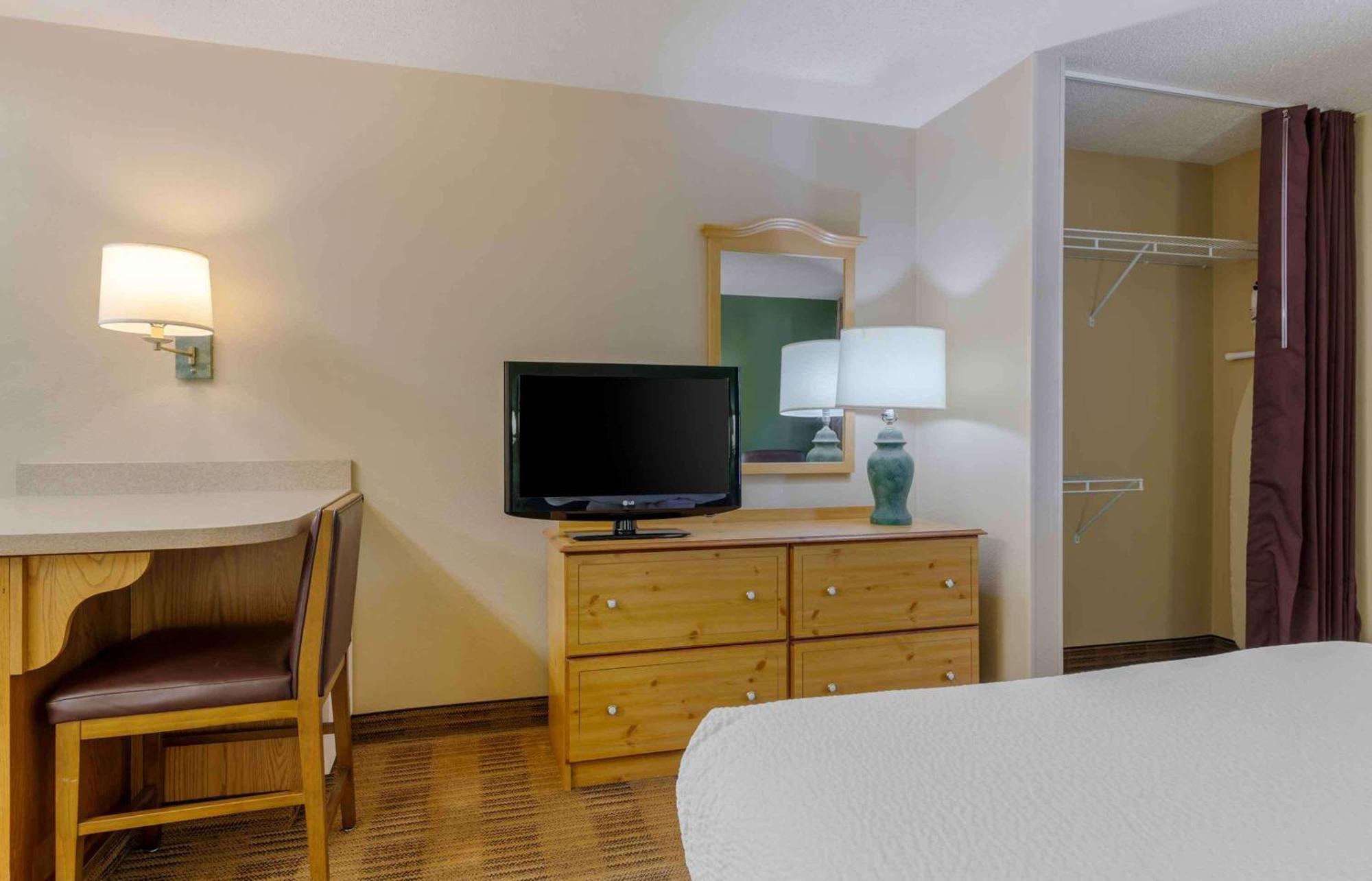Extended Stay America Select Suites - Atlanta - Cumberland Mall Smyrna Exterior photo
