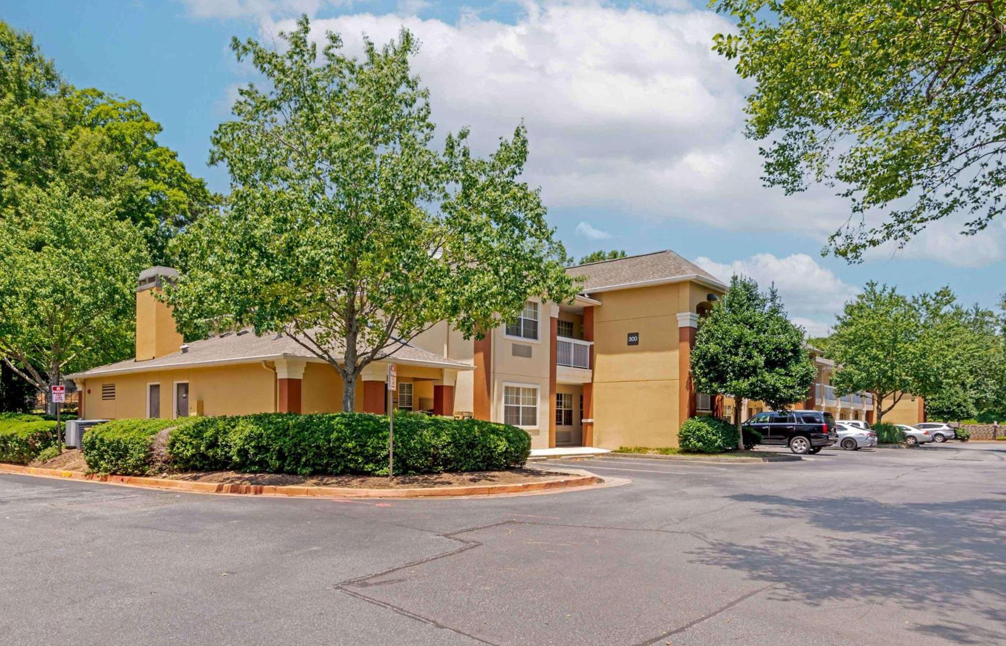 Extended Stay America Select Suites - Atlanta - Cumberland Mall Smyrna Exterior photo