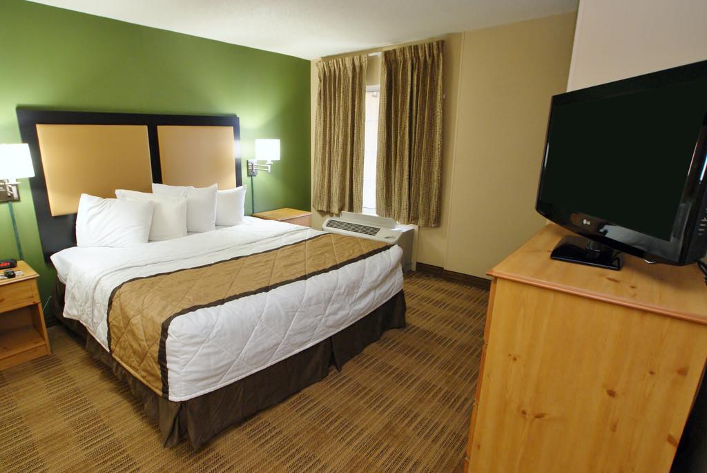 Extended Stay America Select Suites - Atlanta - Cumberland Mall Smyrna Exterior photo